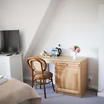 Willa Puck Bed & Breakfast Puck