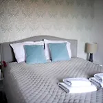 Willa Puck Bed & Breakfast 4*