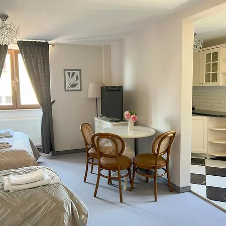 Willa Puck Bed & Breakfast Puck